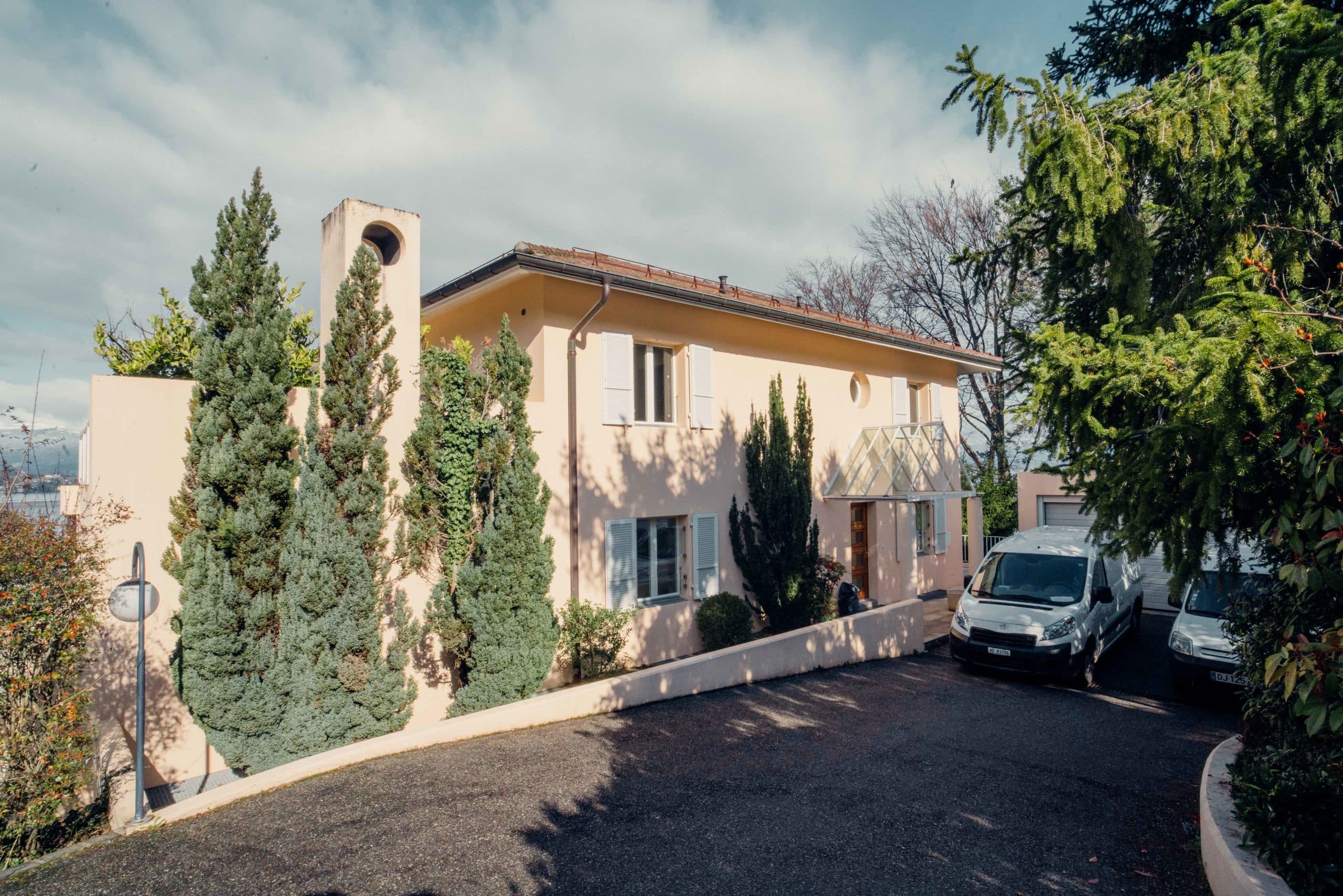 Villa Cologny — image 1