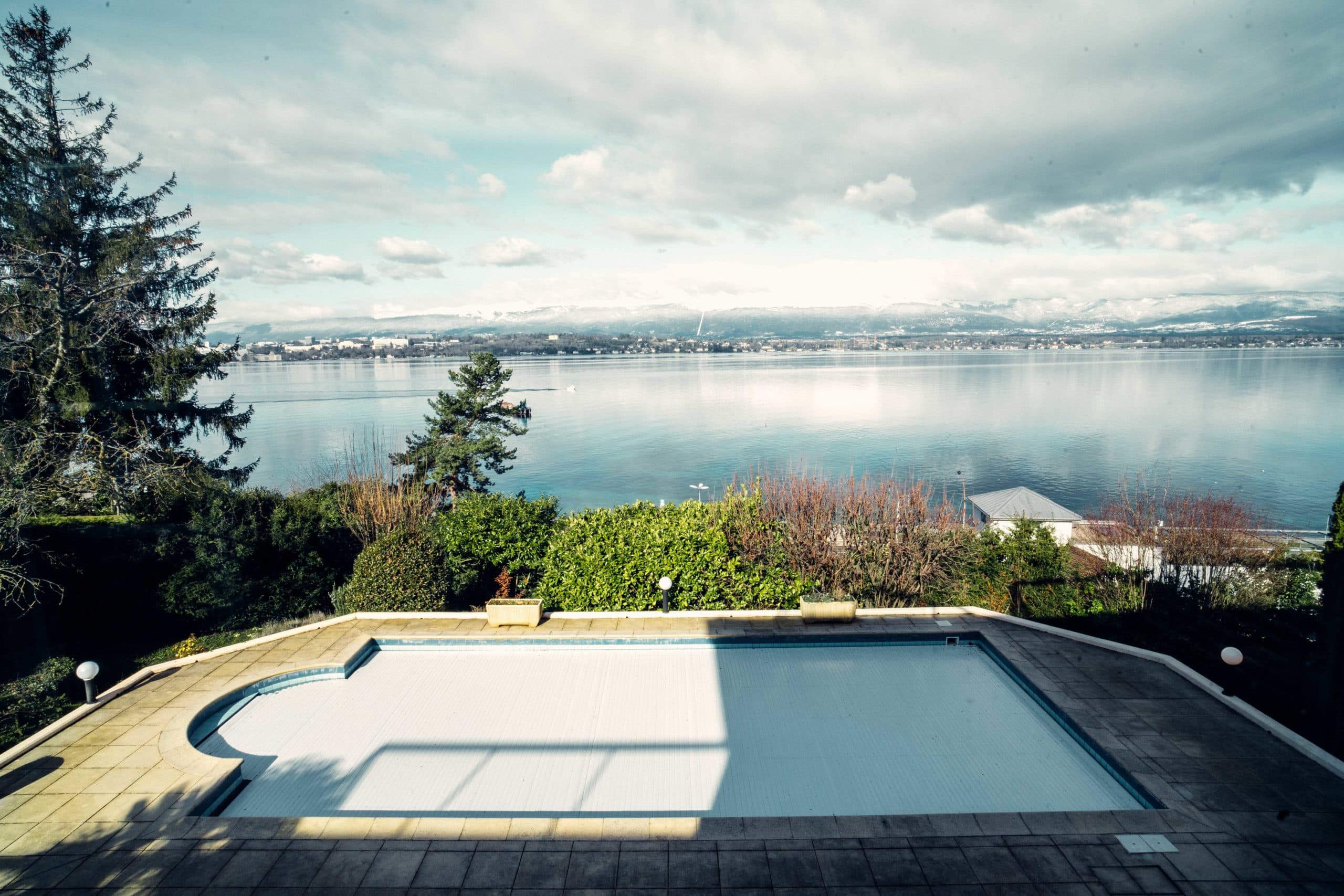 Villa Cologny — image 2